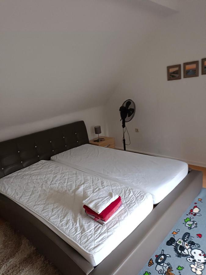 Nette Kuschelige Wohnung Bochum Exterior foto